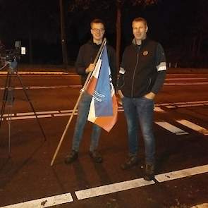 Dirk Jan uit Waskemeer (FR) is kalverhouder en akkerbouwer. Hij is naar Bilthoven gereisd. Hij verwacht van de protestbijeenkomst dat er serieus over stikstof gesproken wordt en dat de metingen door het RIVM openbaar worden. Hij vindt dat er nieuwe beleid