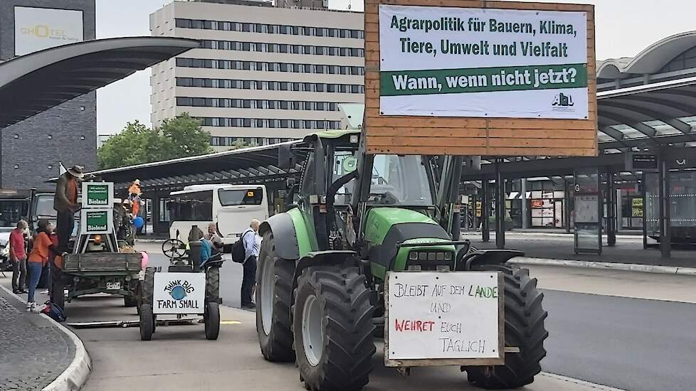 Ecologische boeren maken zich klaar voor het protest.