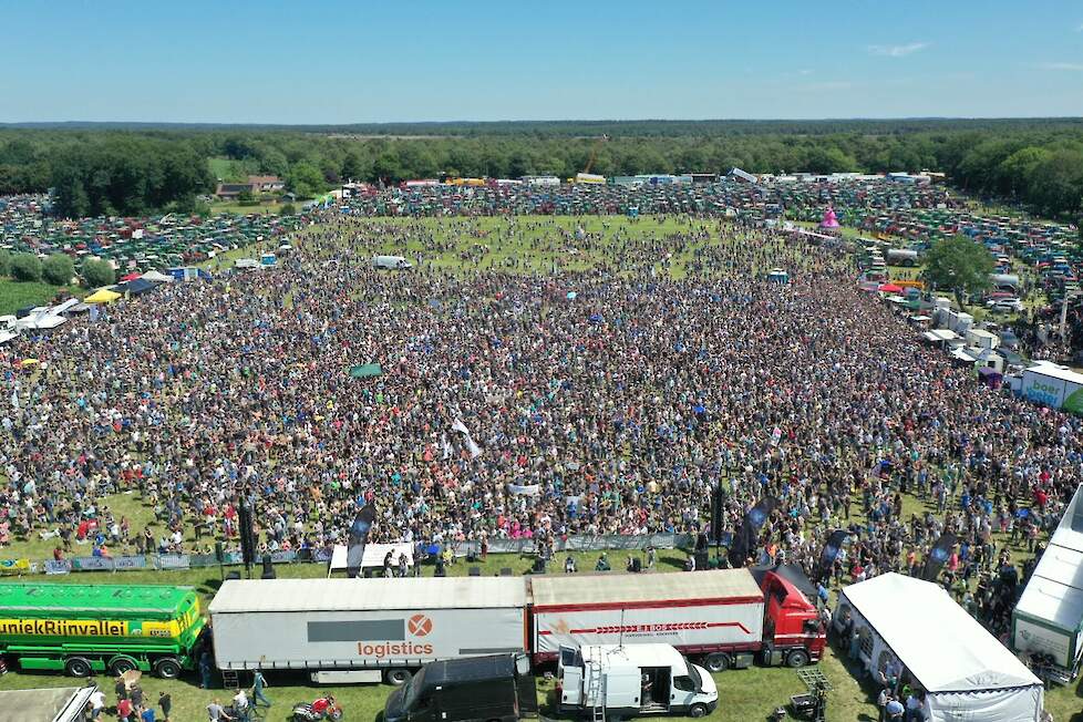 Luchtfoto van het protest vorige week in Stroe.