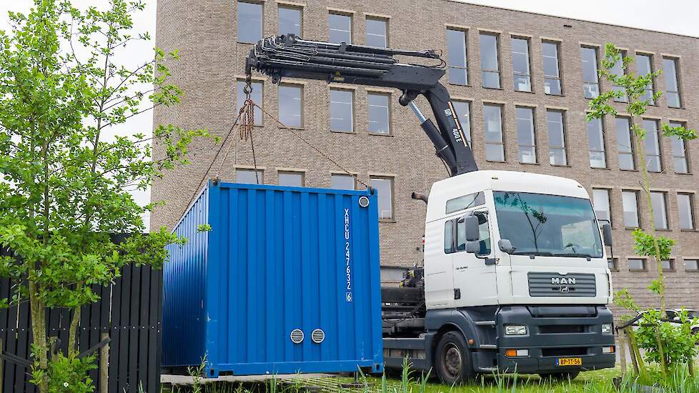 Plaatsing Hager container voor accu energieopslagsysteem