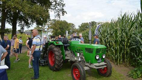 Fotoserie: Combi-maïs, mengteelten en bloemenmengsels op demodag MOVO Zaden