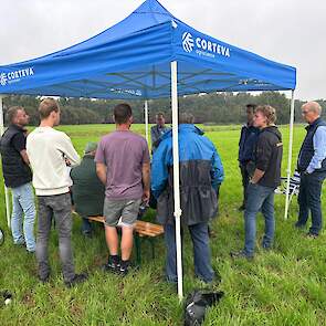 Workshop over de bodem, het grasbestand en onkruiden door Corteva en Agra-Matic Mineraal.