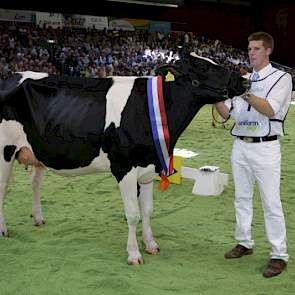 Willem's Hoeve Rita 579 pakte de winst voor reservekampioene Hbc Goldwyn Daydream.