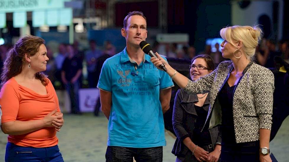 'Ik melk jaar in, jaar uit altijd tweemaal daags zelf', aldus Kees Kortleve. 'Hij moet ze allemaal twee keer per dag in de melkput zien en hij ziet alles', voegt Hermy toe.