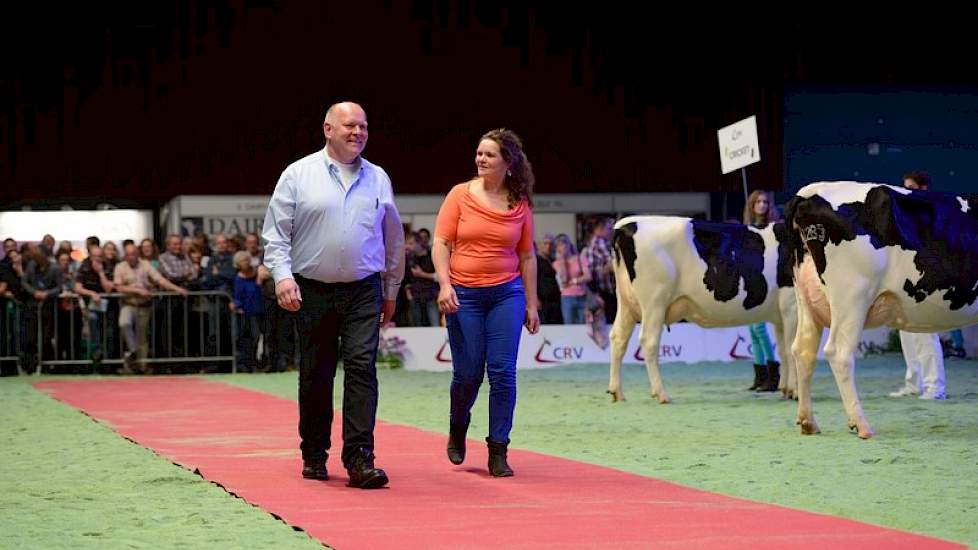 Jos en Ingrid Knoef uit Geesteren (Ov.) fokten 53 honderdtonners en 20 tientonners op hun 100 koeien tellende melkveebedrijf.