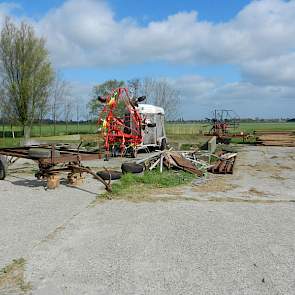 De bedoeling is dat de machines zo weinig mogelijk gebruikt worden en dat de koeien het gras zo veel mogelijk uit het land halen. Hier ligt volgens de ondernemer de economische meerwaarde van het systeem.