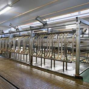 „We hadden in de oude stal ook een GEA-melkmachine, en deze scheelde toch 60 procent met de nieuwprijs", aldus de veehouder.