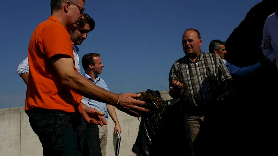 Harm Albring uit Drouwenermond kon als enige van de vier finalisten de inhoud van de voorjaarskuil laten zien. Een echte familiekuil zo bleek, want samen met zijn zoons maaide hij het gras en huurde hij shovel en opraapwagen in.