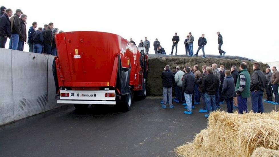 Volgens Kleverkamp is één van de voordelen van een zelfrijder dat de machine dicht bij het kuilvlak laadt, waardoor er minimale verliezen optreden.