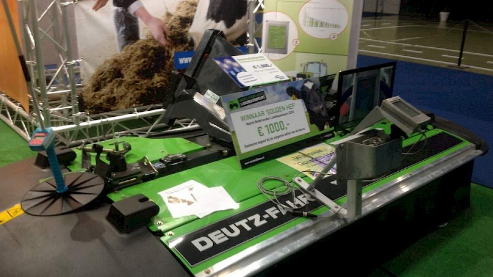 Op deze foto is de Pasture Reader te zien op de Landbouwbeurs in Leeuwarden waar het product de De Gouden Hef ontving. De juryprijs is door de beursorganisatie WTC Expo in het leven geroepen, om producten die tijdens de Noord-Nederlandse Landbouwbeurs wor