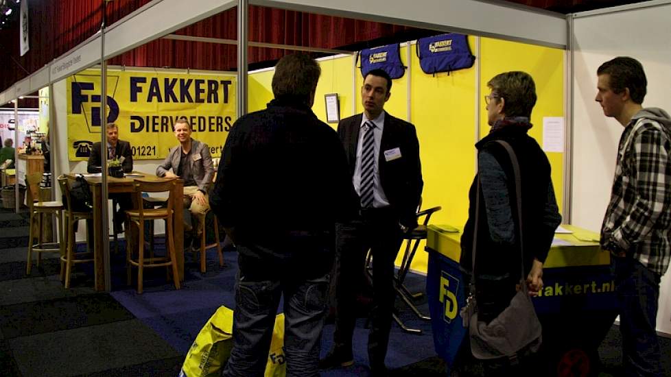 Al bij de opening van de Biovak in Zwolle stonden mensen in de rij, maar rond een uur of 3 ’s middags op 21 januari was het ronduit druk tussen en in de stands van vele bedrijven die actief zijn op de biologische markt. ABZ Diervoeding en Fakkert Voeders