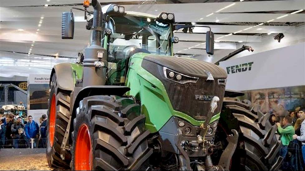 AGCO - Sima 2015 - Fendt, Massey Ferguson, Valtra & Challenger 1050 Trekkerweb