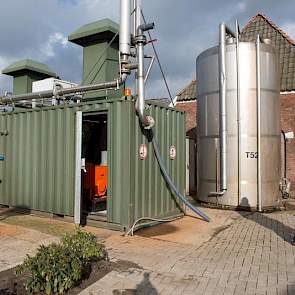 De WKK produceerde in 2014 ongeveer 165.000 kWh elektrisch en 170.000 kW thermisch.  Dit staat gelijk aan 19.000 m3 aardgas. Hiervan wordt 20 procent (3.800 m3) verbruikt voor verwarming van de vergister. 50 procent (9.500 m3) wordt gebruikt voor de verwa