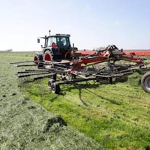 Het gras bij Ketelaars ging afgelopen jaar wat te lang de winter in. Hij hoopte dan ook dat er geen strenge winter zou komen, en dat kwam uit.