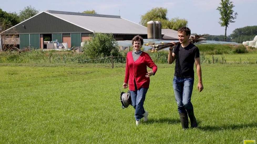 Voor Van Noord was het werkbezoek ook nuttig en leerzaam. „Ik vind het goed om als boer een onwetende bij te praten over zijn passie en toekomstdromen. Ik heb zeker het idee dat het leerzaam was en dat ze een goed beeld van ons bedrijf en mijn visie over