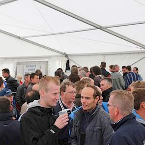 Ondanks het regenachtige weer mocht de open dag op proefboerderij De Marke in Hengelo (GD) rekenen op veel belangstelling.