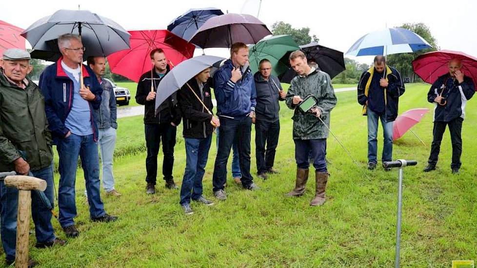 De conclusie op dit perceel is dat op ongeveer 40 centimeter diepte een verdichte laag zit. Dit blijkt te komen omdat er in het verleden grond op het perceel is gebracht. Het komt dan ook weinig voor dat op 40 centimeter diepte een verdichte laag zit. Bei