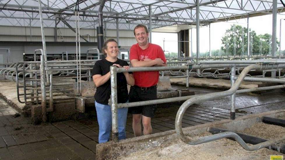 Uiteindelijk willen de melkveehouders in Markelo, op de grens van Overijssel en Gelderland, waar de koeien weiden, toe naar 140 melkkoeien. Op vrijdag 18 september houden de ondernemers open dag. Van 12:30 tot 17:00 kunnen belangstellenden terecht aan de