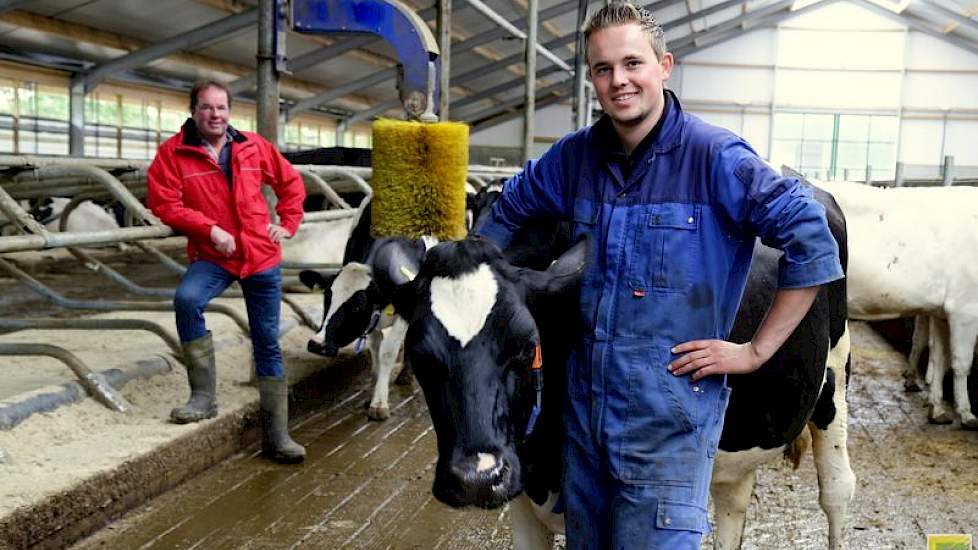 Het bedrijf in Eelde bestaat onder meer uit; een stal met ruimte voor 240 melkkoeien, 4 Delaval robots, stal voor het jongvee ouder dan een half jaar, stal voor jongvee jonger dan een half jaar, machine schuur en 219 hectare grond.  Zaterdag 3 oktober is