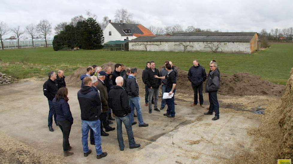 Pijs haalde afgelopen jaar, als deelnemer van Topmaïs, de 24e plaats met een kuil van 1017 VEM, 401 gram zetmeel en bijna 37 procent drogestof. Een prima resultaat.  Hij streeft naar een optimale conservering door de bult goed aan te laten rijden.