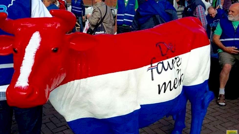 De Dutch Dairymen Board (DDB) komt op voor gezinsbedrijven en pleit voor 'Faire melk': melkveehouders moeten een eerlijke prijs krijgen voor hun melk, waarmee ze boer kunnen blijven.