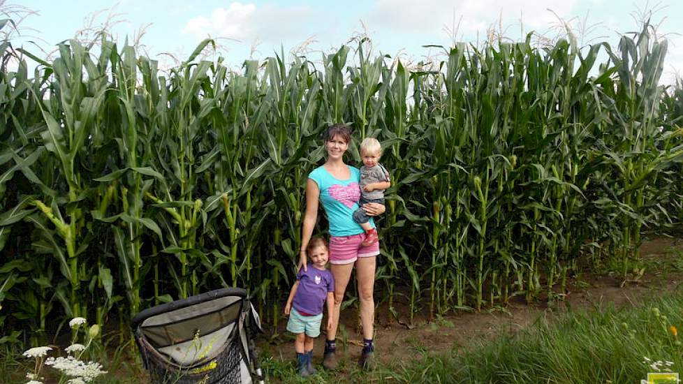 Miranda Noordman met haar twee kinderen.