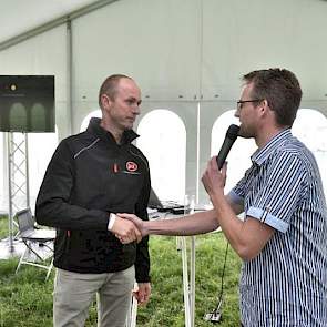 Na alle workshoprondes was het tijd om af te sluiten. Maar niet voordat de winnaar werd bekendgemaakt, die zijn maïs het beste inschatte. De gelukkige was melkveehouder Beulink uit Zelhem.