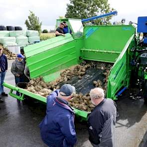 De bietenteelt is vanwege de lage fosfaatgift en de hoge hectareopbrengst ook heel gunstig voor de BEX, volgens Bouma. “Ik geef 30 kuub drijfmest als startgift, de rest van het seizoen zijn de bieten zelfvoorzienend.”