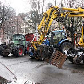 Boeren waren vandaag in geen velden of wegen te bekennen. De brancheorganisatie wil onder meer invoering van de kentekenplicht. Individuele boeren zijn volgens een woordvoerder van Cumela, niet onverdeeld enthousiast: “We krijgen berichten van boeren die