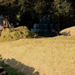 De shovel op de kuil kon de aanvoer van drie combinaties goed vastrijden