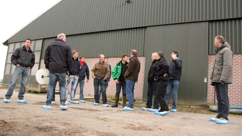 Zelf is de ondernemer met name tevreden over de beweidingsbox in de stal, omdat hij zo voorkomt dat koeien al buiten staan maar de wei nog niet in mogen.