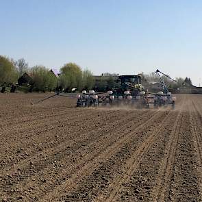 Op 21 april inzaai van mais in De Heen