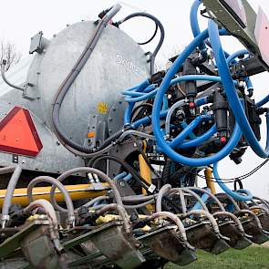 De zodebemester werd door Slootsmid speciaal ontwikkeld voor de door Groot Zevert ontwikkelde meststof 'Groene Weide Meststof'.