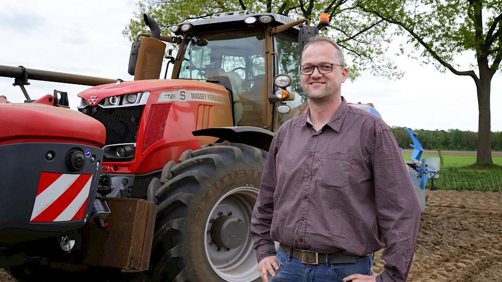 De loonwerker verwacht dit voorjaar ongeveer 200 hectare met de machine te kunnen zaaien. Een deel daarvan is eerst bemest op stroken, waarna er met GPS gezaaid wordt.