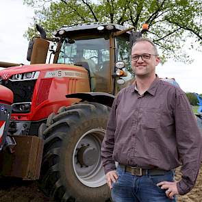 De loonwerker verwacht dit voorjaar ongeveer 200 hectare met de machine te kunnen zaaien. Een deel daarvan is eerst bemest op stroken, waarna er met GPS gezaaid wordt.